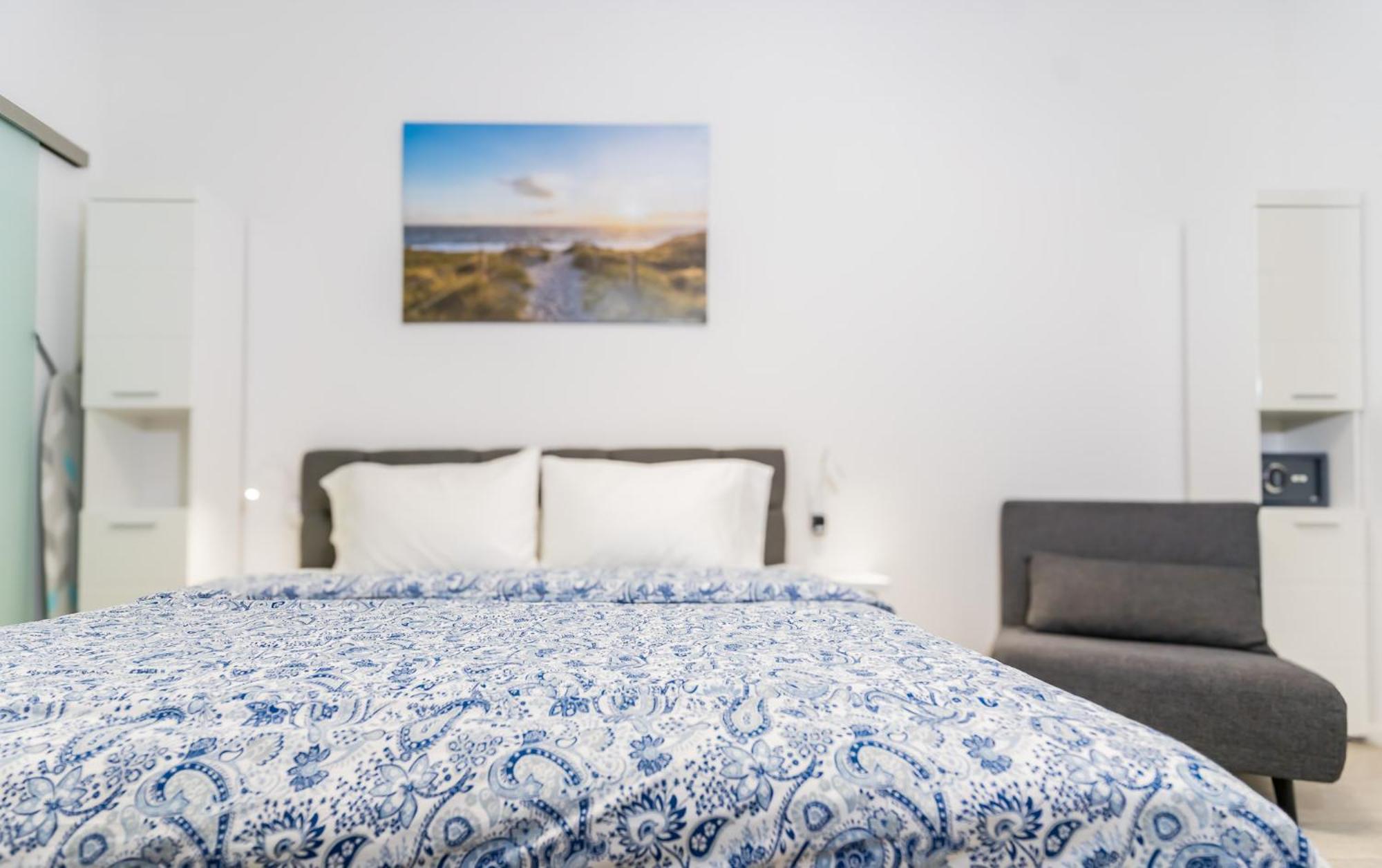 Private Room #1 With King Size, Ground Floor, Ac, Only 2Min To Rab Ramstein-Miesenbach Exterior photo